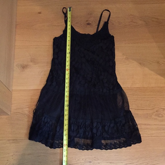 Banana Black Lace Dress - Picture 9 of 11